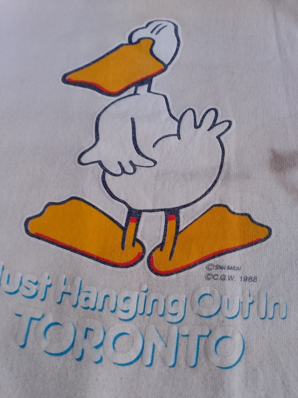 Vintage 1988 DUCK Just Hanging Out In Toronto Crewneck Sweater Unisex - Picture 8 of 14